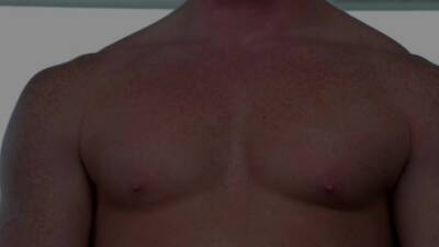 Freckled muscular amateur wanks in solo - drtuber.com