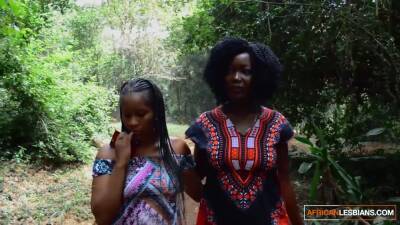 Sensual Ebony Lesbian Pussy Eating in African Homemade Video - txxx.com