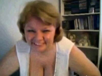 Mature Nancy playing with her boobs on webcam - icpvid.com