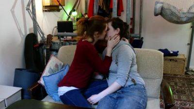 Amateur Bigtit Lesbian Licked - drtuber.com