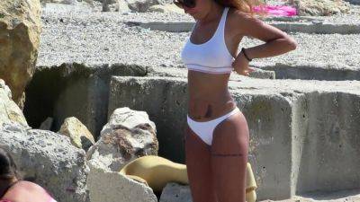 Sexy Topless Amateur Teens - Voyeur Beach Photo Session - drtuber.com