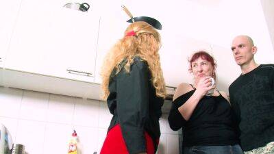 German mature couple Casting threesome FFM in kitchen - drtuber.com - Germany