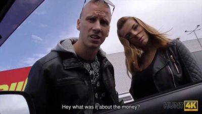 Hidden cam footage of a Czech teen getting pounded for cash in a quiet spot - sexu.com - Czech Republic