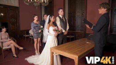 VIP4K. Couple starts fucking in front of the guests after wedding ceremony - hotmovs.com