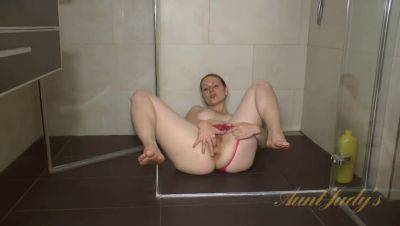 Amateur Mischelle Seductive Shower Session - xxxfiles.com
