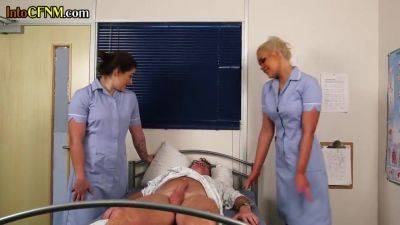 Amateur CFNM nurses suck patient cock in hospital 3some - hotmovs.com - Britain