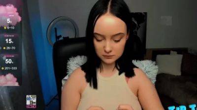 Webcam amateur Sexy teen touching her big tit - drtuber.com
